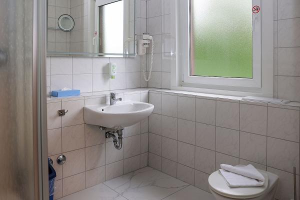 Doppelzimmer (Dusche / WC)